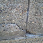 ブロック塀亀裂2